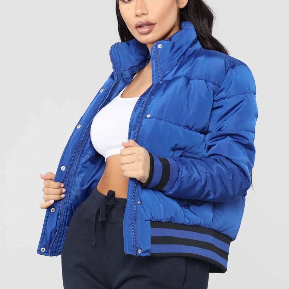 Fashion nova medium puffer jacket!